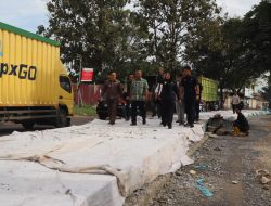 Tanggapi Keluhan Warga, Wali Kota Bandar Lampung Turun Langsung ke Lokasi Perbaikan Jalan