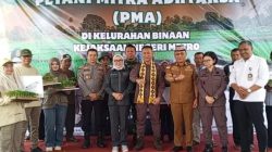 Ria Hartini Terjebak Lumpur Saat Tanam Padi, Bukti Nyata Komitmen DPRD Metro Dukung Petani