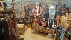 Sulam Elegan Tapis Lampung Pikat Ribuan Pengunjung, Stan 75 Tak Pernah Sepi